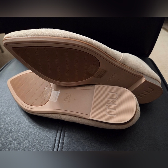 NWB Musshoe Elegant Beige Suede Women's Flates New with box size 7 - Picture 5 of 6